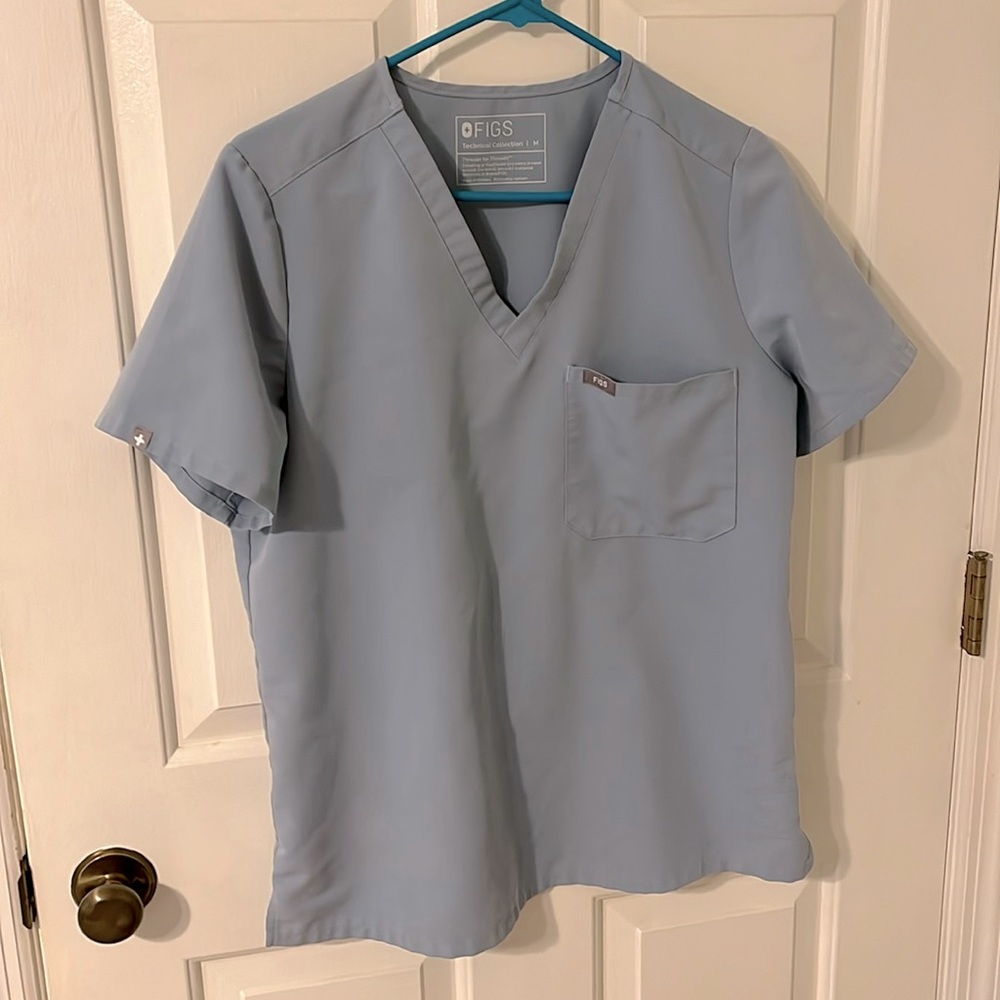 FIGS Women’s Scrub Top Light Blue Medium